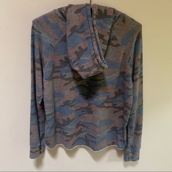 Sundry ~Camo Crop Small Hoodie in Heather Gray - Picture 5 of 12